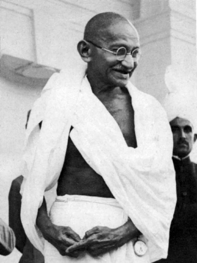 Mahatma Gandhi Interesting Facts : म्हणून स्टिव्ह जॉब घालायचे गांधीजींसारखा चष्मा